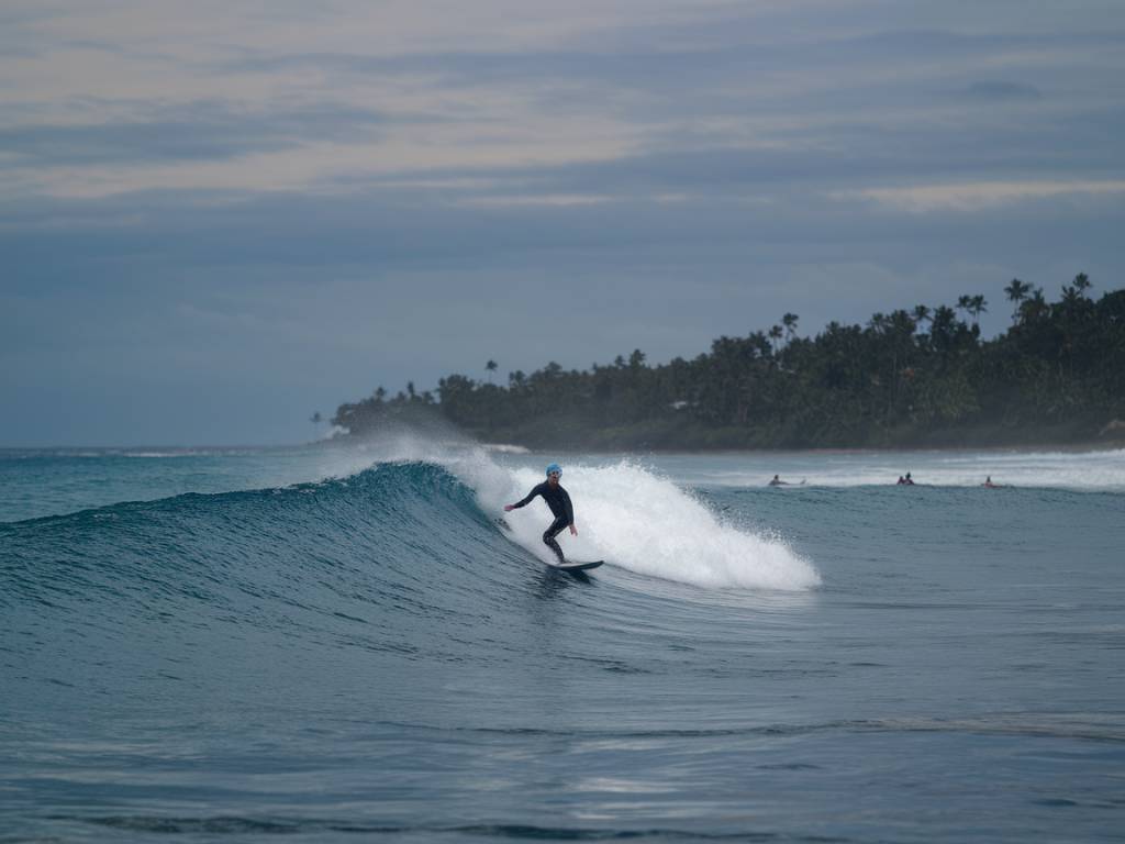 surfing in costa rica: where to find uncrowded waves