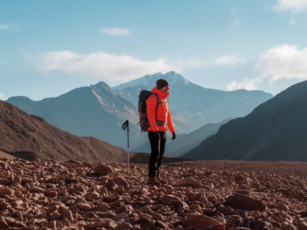 preparing for high-altitude trekking: tips for beginners